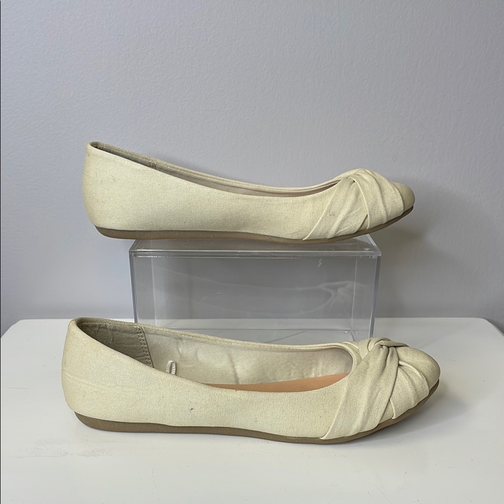 Klarmar Round Toe Flats Cream Color Womens Basic Comfort Pumps
